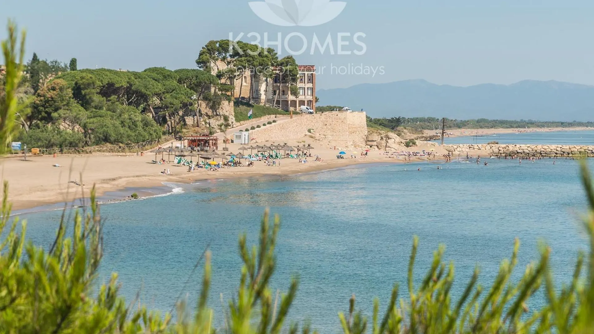 Family-Friendly Beach Villa In Prime Location L'Escala Spain