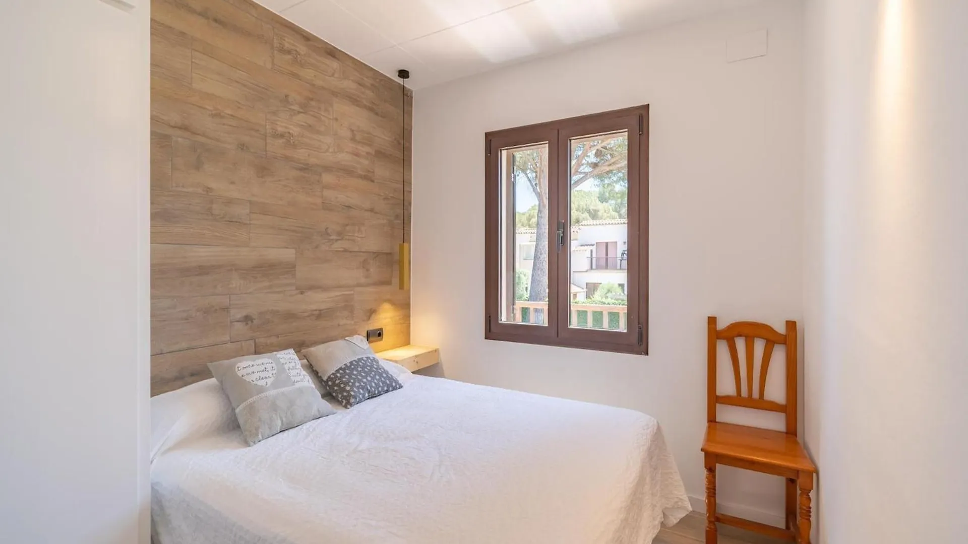 Family-Friendly Beach Villa In Prime Location L' Escala Spanien